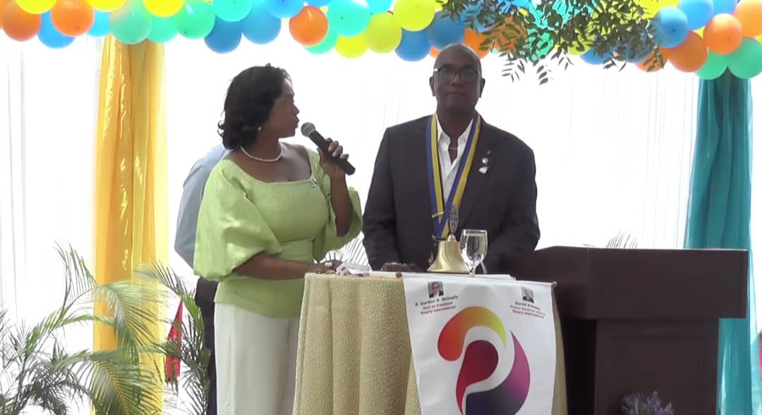 Le Dr Harry J. Beauvais nouveau président du Rotary Club de Juvénat